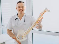 National Bone And Joint Day 2023: इन टिप्स की मदद से बुढ़ापे तक बना रहेगा बोन हेल्थ