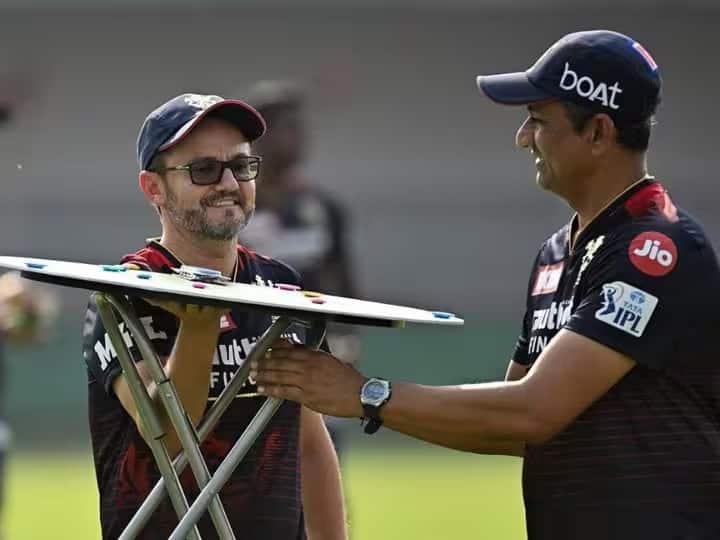 IPL 2024 mike hesson head coach sanjay bangar part ways for royal challengers bangalore Andy Flower appoints RCB New head coach IPL 2024: RCB ला मिळाले नवे हेड कोच; संजय बांगर, माइक हेसन यांचा करार संपला