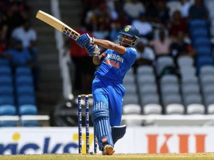 IND vs WI: तिलक वर्मा को डेब्यू में बेहतरीन पारी के बाद मिला सरप्राइज, देखें वीडियो कॉल पर किससे हुई बात