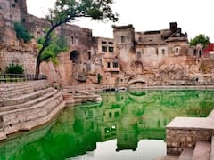 दुनिया में फेमस हैं पाकिस्तान के ये 6 हिंदू मंदिर, देखिए अब इनकी क्या हालत है