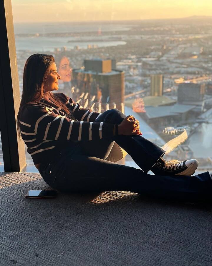 ఆ మధ్య తెలుగులో నాని టక్ జగదీష్, సాయి తేజ్ రిపబ్లిక్ సినిమాలతో పలకరించింది.  కెరీర్ ఆరంభంలో తమిళ హీరో విజయ్ సేతుపతితో కలిసి రమ్మీ, పన్నైరమ్ చిత్రాల్లో నటించి పాపులర్ అయింది