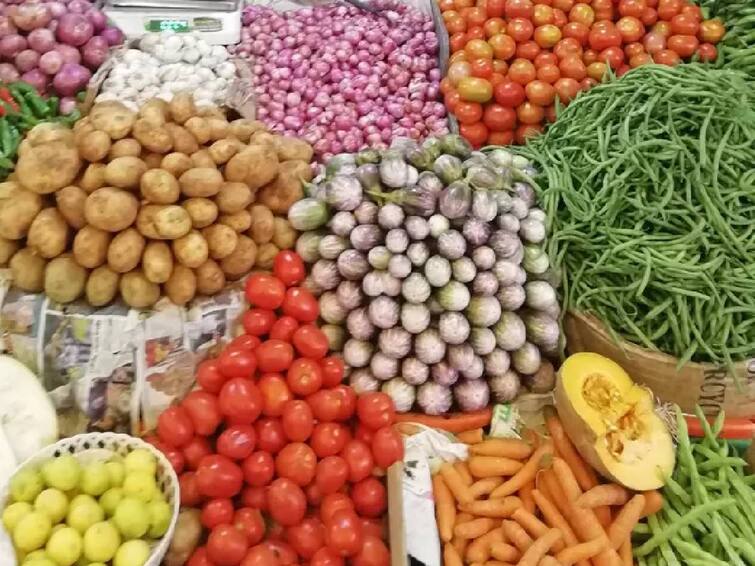 vegetables price list august 4th 2023 chennai koyambedu market Vegetable Price: குறைந்தது தக்காளி, அவரைக்காய், கீரை விலை.. மற்ற காய்கறிகள் எப்படி? இன்றைய விலை பட்டியல்  இதோ..