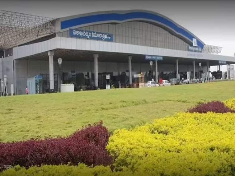 Visakhapatnam Airport Night Flights To Be Stopped For Four Months From November 15 Check Details Night Flights From Visakhapatnam Airport To Be Stopped For 4 Months From November 15