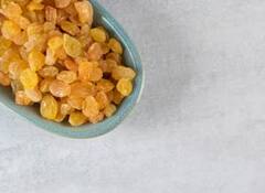 ਸਵੇਰੇ ਪੇਟ ਖਾਲੀ ਪੇਟ ਪੀਓ ਕਿਸ਼ਮਿਸ਼ ਦਾ ਪਾਣੀ, ਸਰੀਰ ਤੋਂ ਦੂਰ ਹੋ ਜਾਣਗੀਆਂ ਇਹ ਦਿੱਕਤਾਂ, ਹੋਣਗੇ ਇਹ ਜ਼ਬਰਦਸਤ ਫਾਇਦੇ