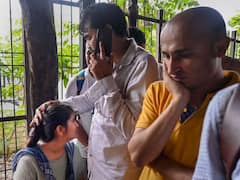 चादर के नीचे छिप गया, सोने का नाटक किया...RPF जवान ने कहा वीडियो बनाओ: यात्रियों को याद आए वो भयानक पल