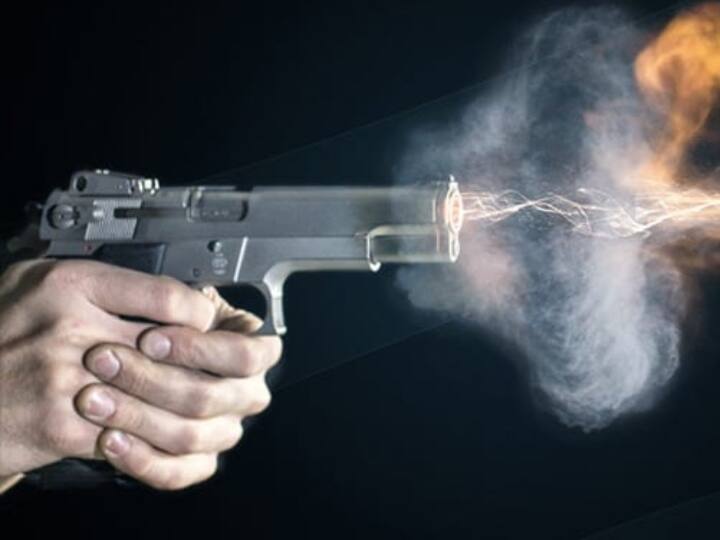 Crime: அராஜகம்.. நட்ட நடுரோட்டில் போலீஸ் எஸ்.ஐ. சுட்டுக்கொலை - உத்தரபிரதேசத்தில் கொடூரம்..!