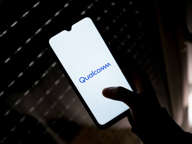 Qualcomm Quarterly Revenue Decline Smartphone Shipments Lay Off Qualcomm Mulling To Lay Off Employees After Missing Estimates