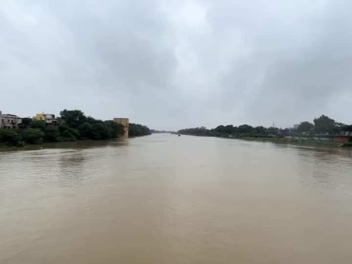 Chhattisgarh Monsoon Update Rain Alert for 4 days in Kharun river close to danger mark Ann Chhattisgarh Rain Alert: छत्तीसगढ़ में 4 दिन की बारिश से नदी नाले उफान पर, खारुन नदी खतरे के निशान के करीब