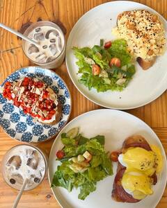 Suhana Khan Photos: கோவாவில் உலா வரும் ஷாருக் கானின் மகள்!