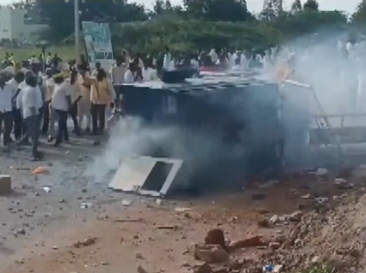 Clash Between TDP And YSRCP Workers During N Chandrababu Naidu Rally In ...