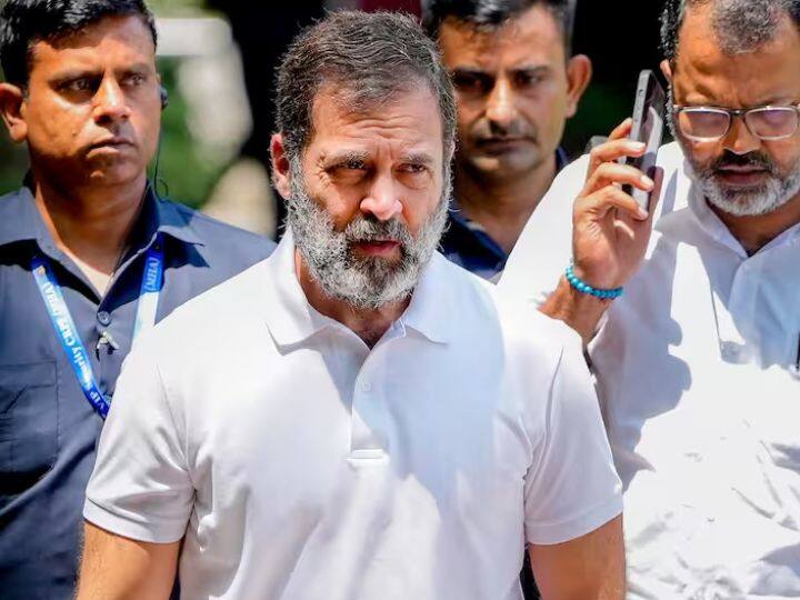 मानहानि केस: वो 2 दलीलें, जिससे राहुल गांधी को मिली 'सुप्रीम' राहत; सुनवाई के दौरान कोर्ट में क्या हुआ? Modi Surname Defamation Case Abhishek Manu Singhvi 2 arguments got supreme relief to Rahul Gandhi abpp मानहानि केस: वो 2 दलीलें, जिससे राहुल गांधी को मिली 'सुप्रीम' राहत; सुनवाई के दौरान कोर्ट में क्या हुआ?