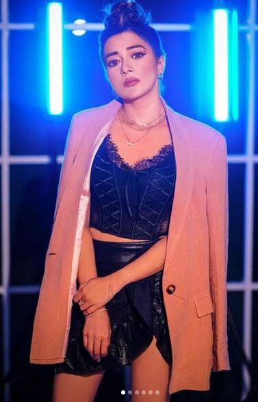 ਟੀਨਾ ਦੱਤਾ ਵੀ ਸੋਸ਼ਲ ਮੀਡੀਆ 'ਤੇ ਕਾਫੀ ਐਕਟਿਵ ਰਹਿੰਦੀ ਹੈ। ਉਹ ਹਰ ਰੋਜ਼ ਆਪਣੇ ਪ੍ਰਸ਼ੰਸਕਾਂ ਨਾਲ ਆਪਣੀਆਂ ਤਸਵੀਰਾਂ ਸ਼ੇਅਰ ਕਰਦੀ ਰਹਿੰਦੀ ਹੈ।