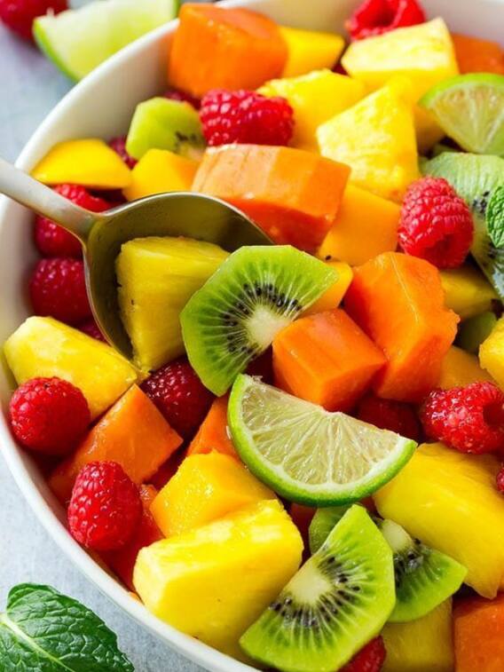 खाली पेट भूल कर भी ना खाएं ये फ्रूट्स, फायदे की जगह होगा नुकसान