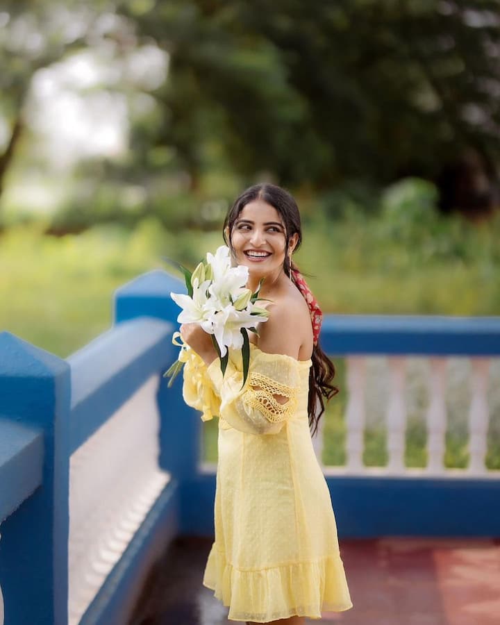 అనన్యా నాగళ్ల పుట్టినరోజు సందర్భంగా ఆమెకు ఎంతో మంది విషెస్ చెప్పారు.