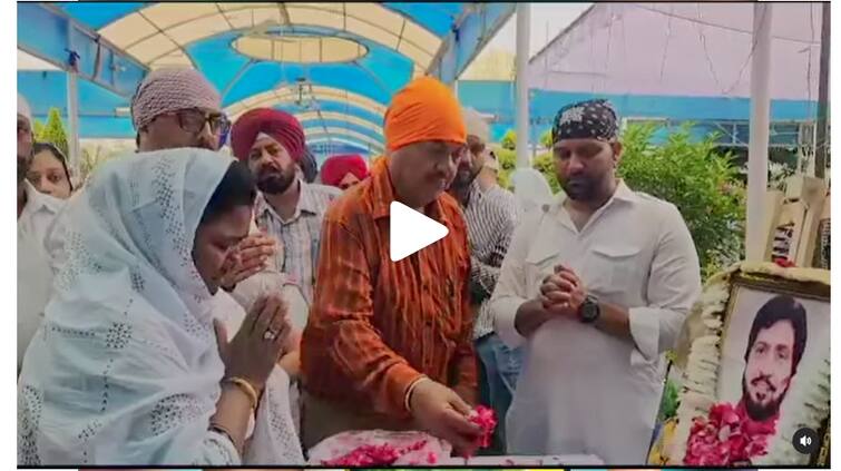 Punjabi Singer Sudesh Kumari came to pay tribute to Surinder Shinda Sudesh Kumari: ਸੁਦੇਸ਼ ਕੁਮਾਰੀ ਨੇ ਨਮ ਅੱਖਾਂ ਨਾਲ ਸੁਰਿੰਦਰ ਛਿੰਦਾ ਨੂੰ ਸ਼ਰਾਂਧਜਲੀ ਕੀਤੀ ਭੇਂਟ,  ਭਾਵੁਕ ਕਰ ਦੇਵੇਗਾ ਇਹ ਵੀਡੀਓ