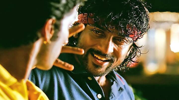 ஹாரிஸ் ஜெயரஜை பற்றி சொல்லவில்லை என்றால் அபத்தம் ஆகிவிடும். ஏனென்றால், இப்படத்தில் இடம்பெற்ற பின்னணி இசை முதல் அனைத்து பாடல்களும் செம ஹிட்டானது.