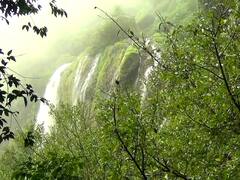 दोन्ही बाजूंनी पाहता येणारा कोकणातील बाबा धबधबा