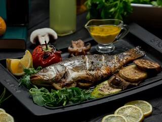 क्या मानसून में मछली खाना सुरक्षित है? यहां जानिए मानसून में मछली खाने के नुकसान