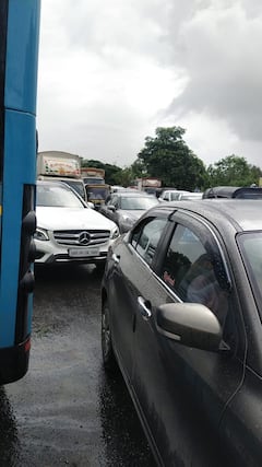 Traffic Jam : मुंबई पूर्व द्रुतगती महामार्गावर वाहतूक कोंडी, वाहनांच्या लांबच लांब रांगा