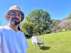 विराट कोहली ने क्लिक की सेल्फी, सोशल मीडिया पर हुआ वायरल, देखें