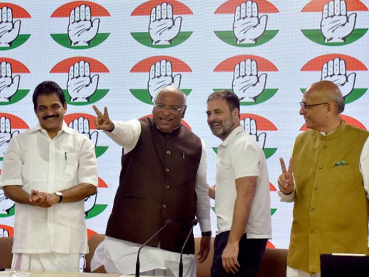 Congress leader Rahul Gandhi with Congress party President Mallikarjun Kharge and party leaders K C Venugopal and Dr Abhishek Manu Singhvi during a Press conference on August 4, 2023 in Delhi. (Source: Getty)