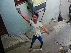 कोटा में घर के बाहर बदमाशों ने की फायरिंग,सीसीटीवी में कैद हुई वारदात