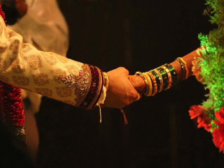 Jhansi Bride Condition Stay mother and hotel food Broken marriage in 24 hours ANN Jhansi News: 'मां भी साथ रहेगी...रोजाना होटल का खाना', दुल्हन ने रखी ऐसी शर्तें 24 घंटे में ही टूट गई शादी