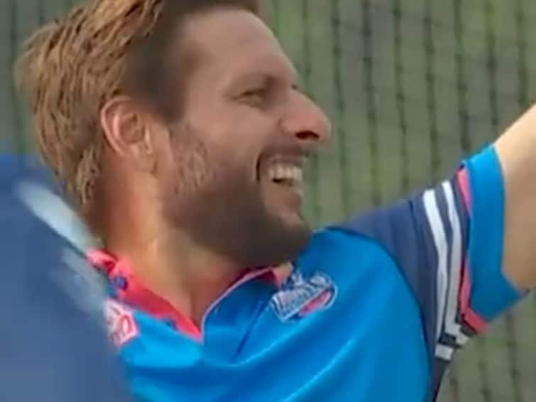 WATCH Shahid Afridi Shocks Fans With Two Wickets In G20 Canada Match WATCH: Shahid Afridi Shocks Fans With Two Wickets In G20 Canada Match