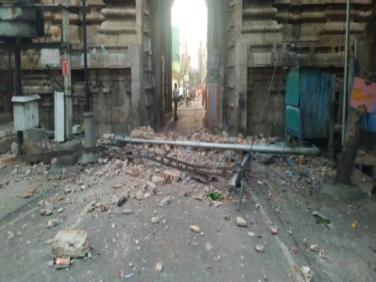 Srirangam Temple East Gopuram wall collapse incident Temple administration explains TNN ஸ்ரீரங்கம்  கோயிலில் கிழக்கு கோபுரம் சுவர் இடிந்து விழுந்த சம்பவம் - கோவில் நிர்வாகம் விளக்கம்