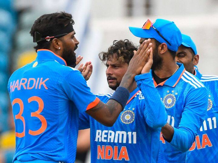 गौरतलब है कि भारत और वेस्टइंडीज के बीच पांच मैचों की टी20 सीरीज खेली जा रही है. इसका पहला मैच त्रिनिदाद में खेला गया. इसमें भारत को 4 रनों से हार का सामना करना पड़ा.