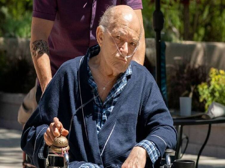 Mark Margolis, who played Hector Salamanca, has died in a New York hospital. Mark Margolis: மறைந்தார் நடிகர் மார்க் மார்கோலிஸ்.. பிரேக்கிங் பேட் தொடரின் வெற்றி நாயகன் - அதிர்ச்சியில் ரசிகர்கள்..