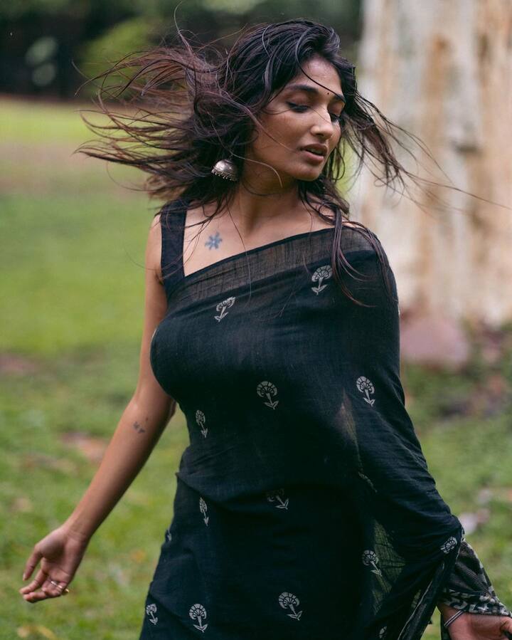 అందులో ‘ఉండిపోరాదే’ పాట చాలా ఫేమస్ అయింది.