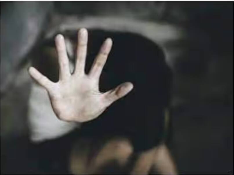 Mumbai crime A man was arrested for raping and beating an actress in Mumbai viren patel Mumbai : मुंबईत अभिनेत्रीवर बलात्कार, मारहाण केल्याप्रकरणी एकाला अटक