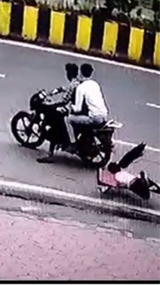 MP: इंदौर में दिन दहाड़े फ़ोन छिनकर फरार हुए बदमाश