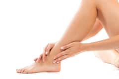 হঠাৎ হঠাৎ পায়ের রগে টান ধরছে? কী করলে মিলবে উপকার?