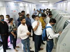 ATM Charges: আবার বাড়ল এটিএম চার্জ ! এবার থেকে কত দিতে হবে আপানাকে ?