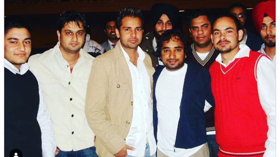 Rana Ranbir: ਰਾਣਾ ਰਣਬੀਰ ਨੇ ਅਮਰਿੰਦਰ ਗਿੱਲ-ਰੌਸ਼ਨ ਪ੍ਰਿੰਸ ਨਾਲ ਸਾਂਝੀ ਕੀਤੀ ਪੁਰਾਣੀ ਯਾਦ, ਬੋਲੇ- ਸਭ ਬਦਲ ਜਾਂਦੇ ਨੇ ਪਰ... Rana Ranbir shared old memories with Amarinder Gill-Roshan Prince said- faces-nature, positions and relationships change but not pictures Rana Ranbir: ਰਾਣਾ ਰਣਬੀਰ ਨੇ ਅਮਰਿੰਦਰ ਗਿੱਲ-ਰੌਸ਼ਨ ਪ੍ਰਿੰਸ ਨਾਲ ਸਾਂਝੀ ਕੀਤੀ ਪੁਰਾਣੀ ਯਾਦ, ਬੋਲੇ- ਸਭ ਬਦਲ ਜਾਂਦੇ ਨੇ ਪਰ...