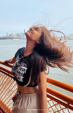 Anushka Sen: ਨਿਊਯਾਰਕ ਦੀਆਂ ਸੜਕਾਂ 'ਤੇ ਮਸਤੀ ਕਰਦੀ ਨਜ਼ਰ ਆਈ ਅਨੁਸ਼ਕਾ ਸੇਨ, ਪਿਆਰੀ ਮੁਸਕਰਾਹਟ ਨਾਲ ਜਿੱਤਿਆ ਪ੍ਰਸ਼ੰਸਕਾਂ ਦਾ ਦਿਲ