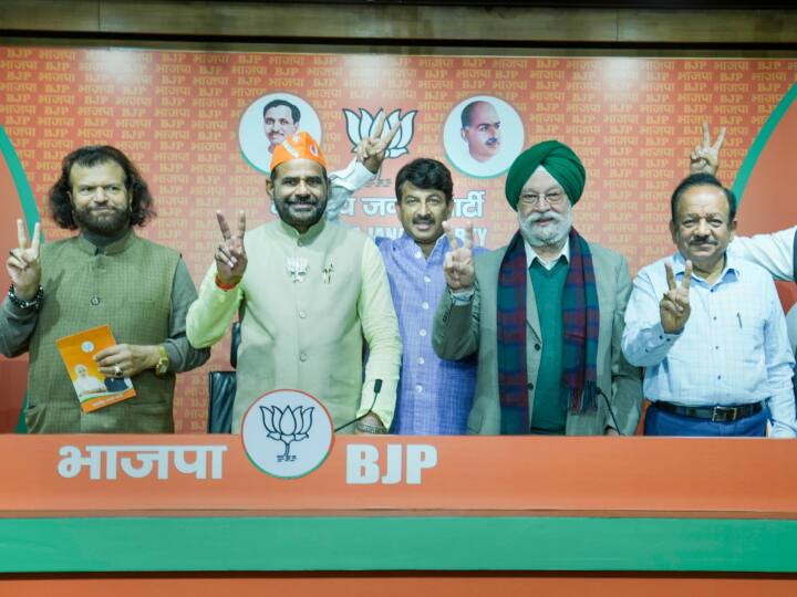 क्या हंस राज हंस की जगह नए उम्मीदवार को उतारना चाहिए? इसपर 71 फीसदी लोगों ने हां में उत्तर दिया. 20 प्रतिशत ने नहीं जबकि पता नहीं में 9 फीसदी लोगों ने जवाब दिया. मतलब उत्तर-पूर्वी के लोग इस बार दूसरे उम्मीदवार को चाहते है.