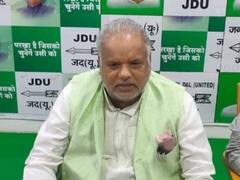 यूपी में बागेश्वर बाबा पर भड़के सीएम नीतीश के मंत्री, कहा- '...उनकी दुर्गति होनी निश्चित'