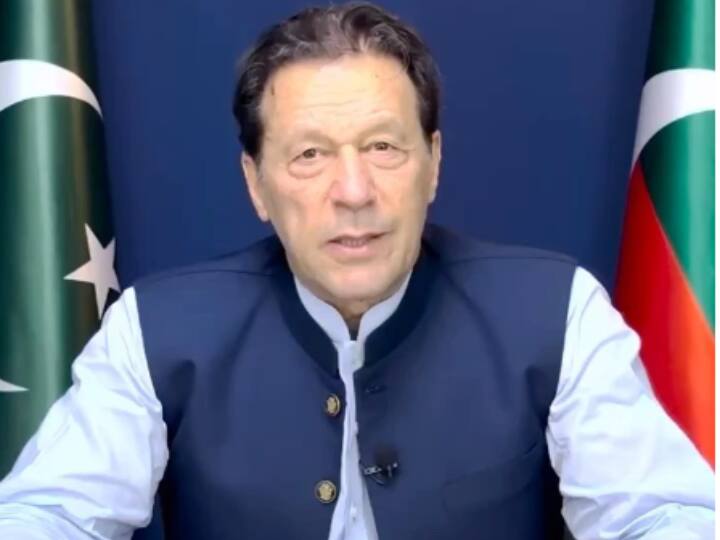 तोशाखाना मामले को सबसे पहले पाकिस्तान की सत्ताधारी दल पाकिस्तानी डेमोक्रेटिक मूवमेंट (PDM) ने उठाया था.