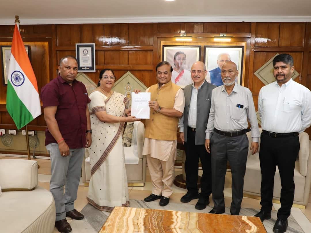 Law Against Polygamy 'Will Definitely Come': Assam CM As Govt-Constituted Panel Submits Its Report Assam Govt Expert Committee For Ending Polygamy Submits Its Report To CM Himanta Biswa Sarma BJP Assam Polygamy Row Law Against Polygamy 'Will Definitely Come': Assam CM As Govt-Constituted Panel Submits Its Report