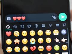 जरा संभलकर...महिलाओं को दिल वाला इमोजी भेजने पर आपको हो सकती है जेल