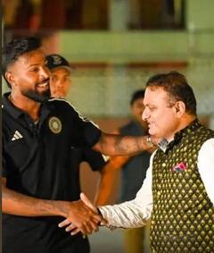 Hardik Pandya: ਹਾਰਦਿਕ ਪਾਂਡਿਆ-ਸੈਮਸਨ ਸਣੇ ਪੂਰੀ ਟੀਮ ਨੇ 'ਭਾਰਤ ਦੇ ਹਾਈ ਕਮਿਸ਼ਨਰ' ਨਾਲ ਕੀਤੀ ਮੁਲਾਕਾਤ, ਵੇਖੋ ਤਸਵੀਰਾਂ