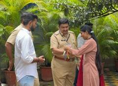 जबाबदारीची दोस्ती! ना पार्टी, ना ट्रेक; पुण्यातील तरुणांनी थेट पोलिसांसोबत साजरा केला 'Friendship Day'