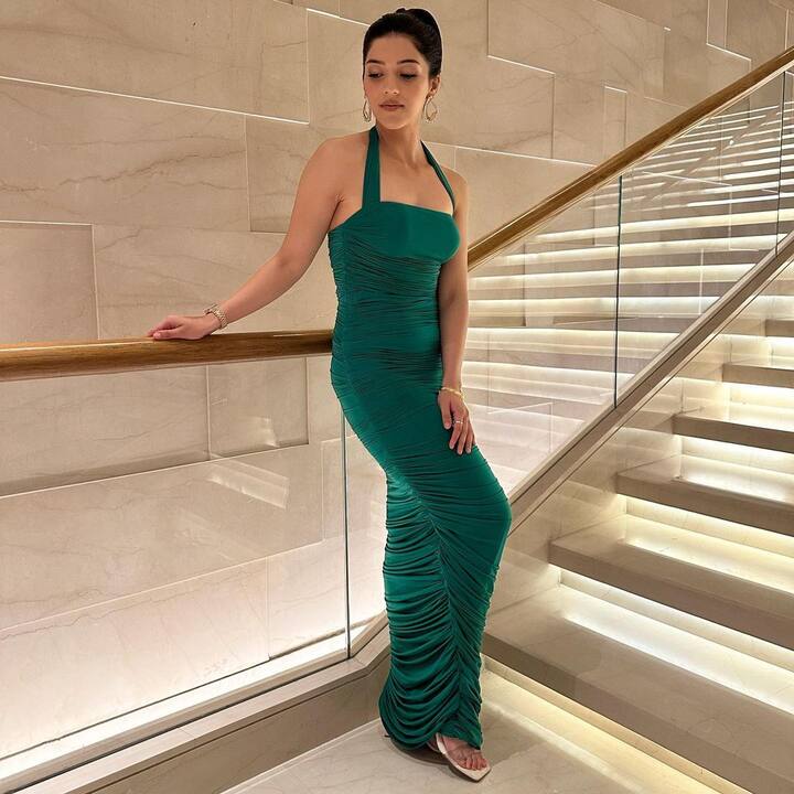 మెహ్రీన్ పిర్జాదా అందమైన ఫోటోలు