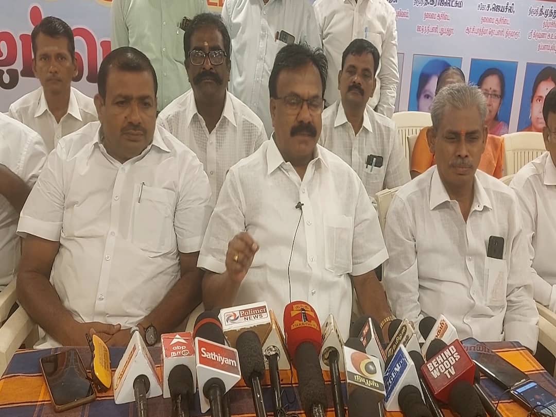 புதிய பென்சன் திட்டத்தை ரத்து செய்யக்கோரி குமரியிலிருந்து டெல்லி வரை ரத யாத்திரை - தமிழ்நாடு தொடக்கப்பள்ளி ஆசிரியர் கூட்டணி Teachers association meeting Ratha Yatra from Kumari to Delhi demanding cancellation of new pension scheme TNN புதிய பென்சன் திட்டத்தை ரத்து செய்யக்கோரி குமரியிலிருந்து டெல்லி வரை ரத யாத்திரை - தமிழ்நாடு தொடக்கப்பள்ளி ஆசிரியர் கூட்டணி