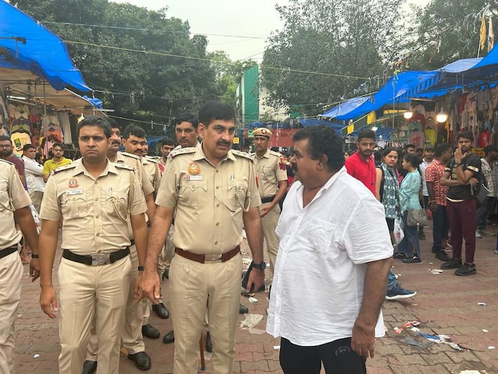 Delhi News Security increased in Sarojini Nagar market will continue till 15 August Independence Day ann Independence Day 2023: सरोजनी नगर मार्केट में बढ़ी सुरक्षा व्यवस्था, जानें- क्यों इस बाजार में बढ़ाई जाती है सिक्योरिटी