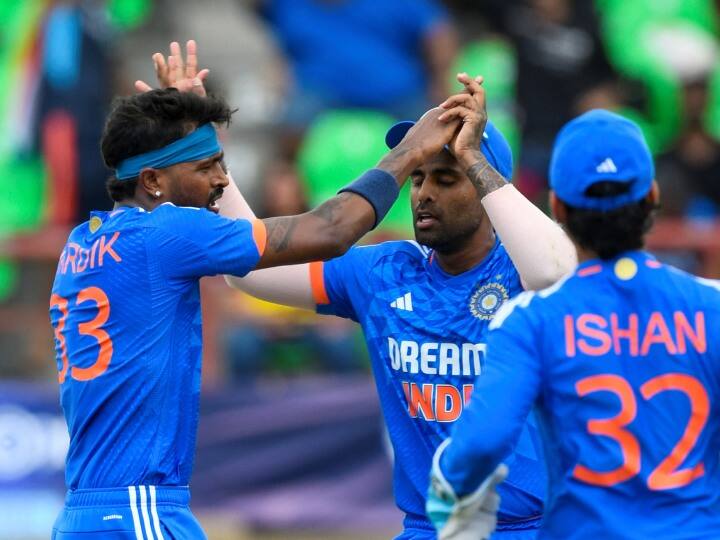 IND vs WI 2nd T20 Live Score: भारत ने वेस्टइंडीज को दिया तीसरा झटका, अर्शदीप ने मेयर्स को किया आउट