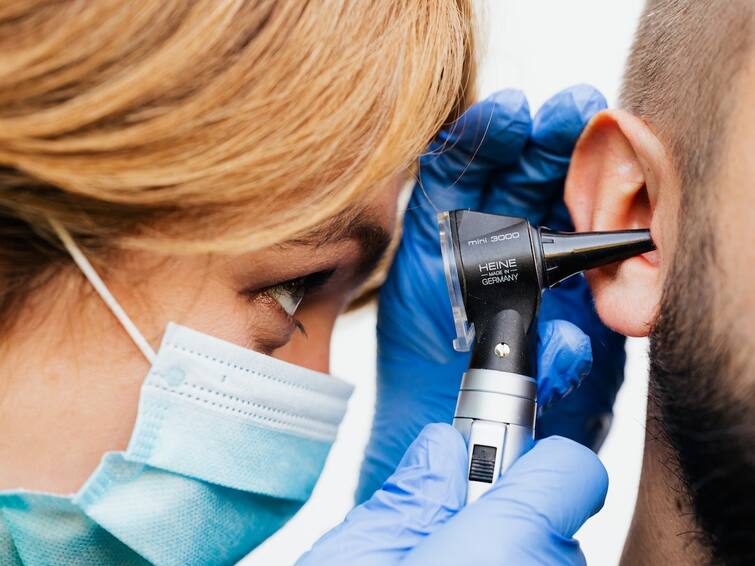 Expert warns little known symptom in ear can be sing of high-cholesterol వినికిడి సమస్యకు, కొలెస్ట్రాల్‌కు లింకేమిటీ? నిపుణులు ఏమంటున్నారు?